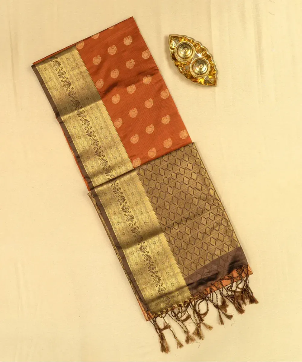 Kira Handlooms