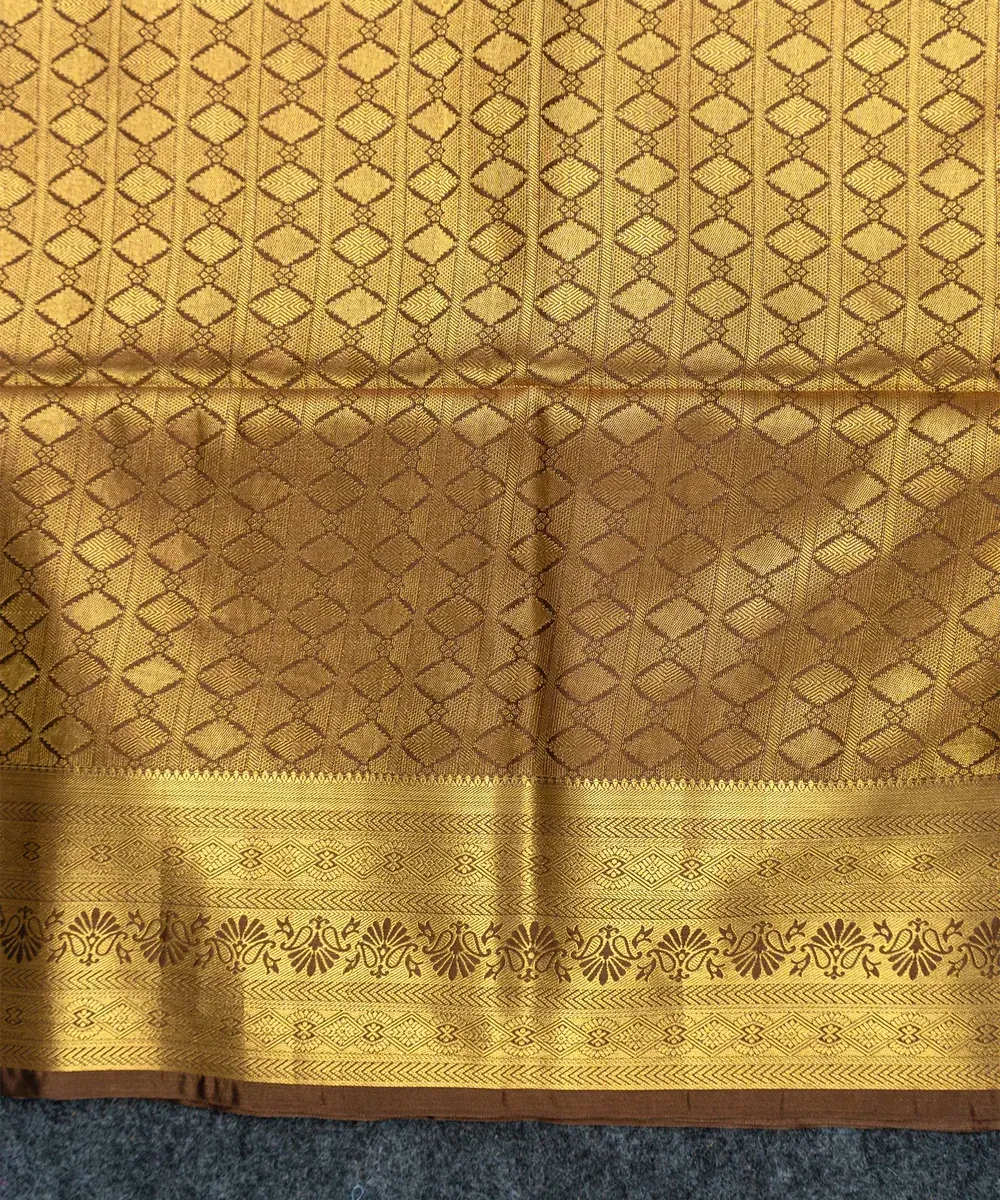 Kira Handlooms