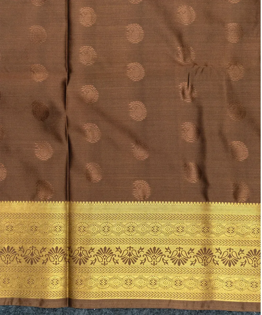 Kira Handlooms
