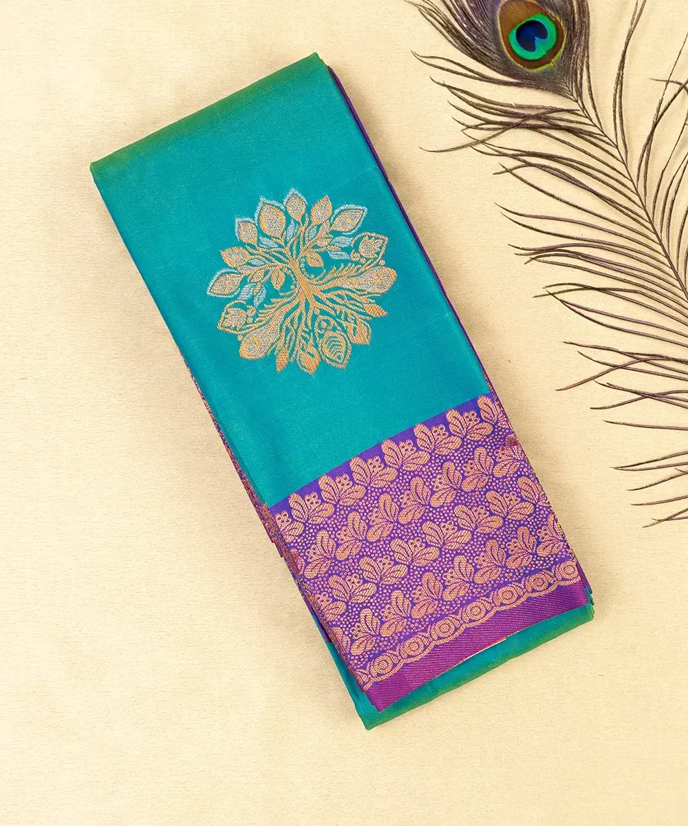 Kira Handlooms