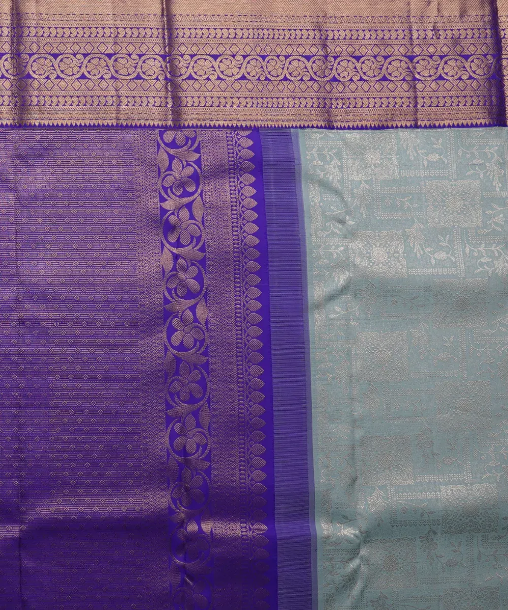 Kira Handlooms