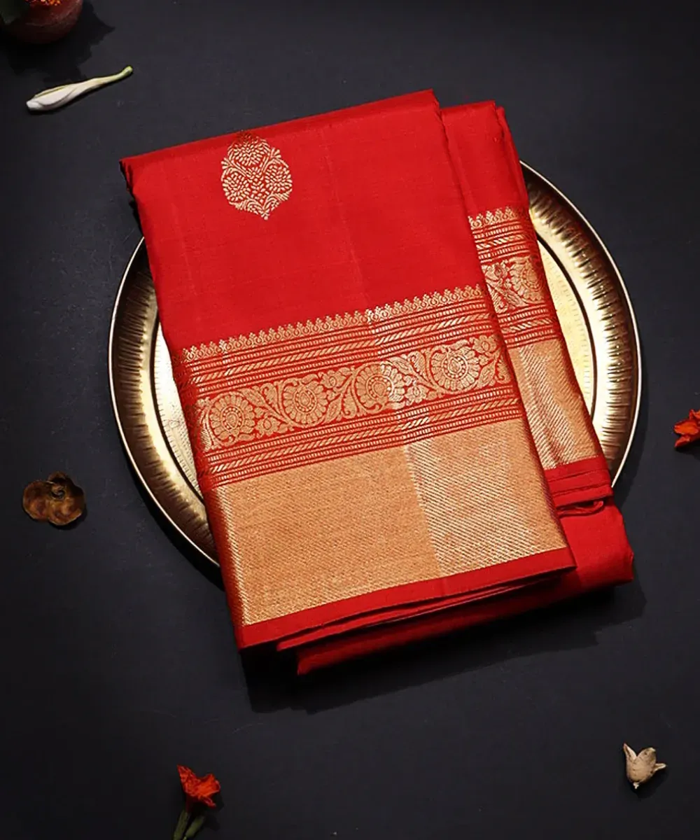 Red with Gold Zari Border Silk Saree – Kira Handlooms