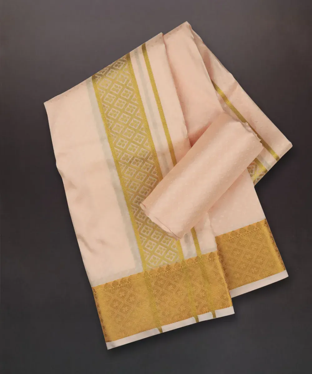 Kira Handlooms