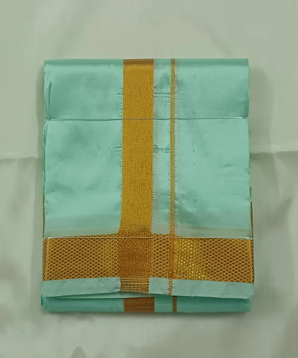 Kira Handlooms